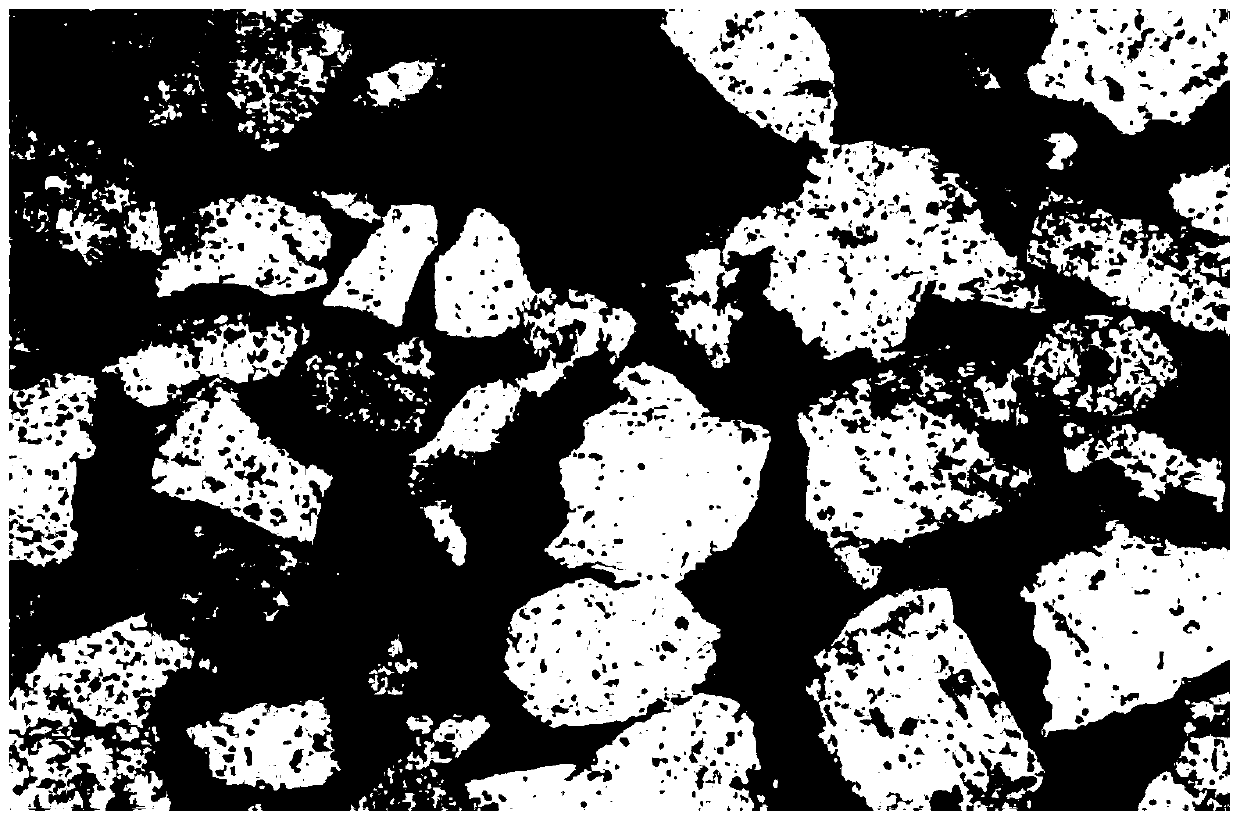 Method for mineralizing and cementing uranium tailing slags through montmorillonite/carbonate mineralization bacteria