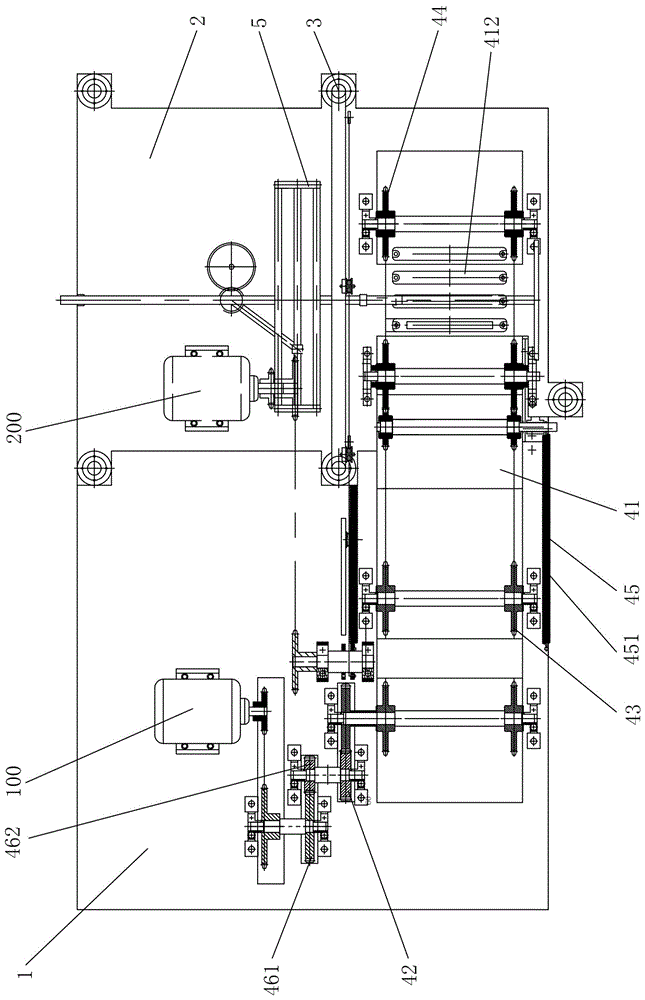 Cargo conveying on-frame machine