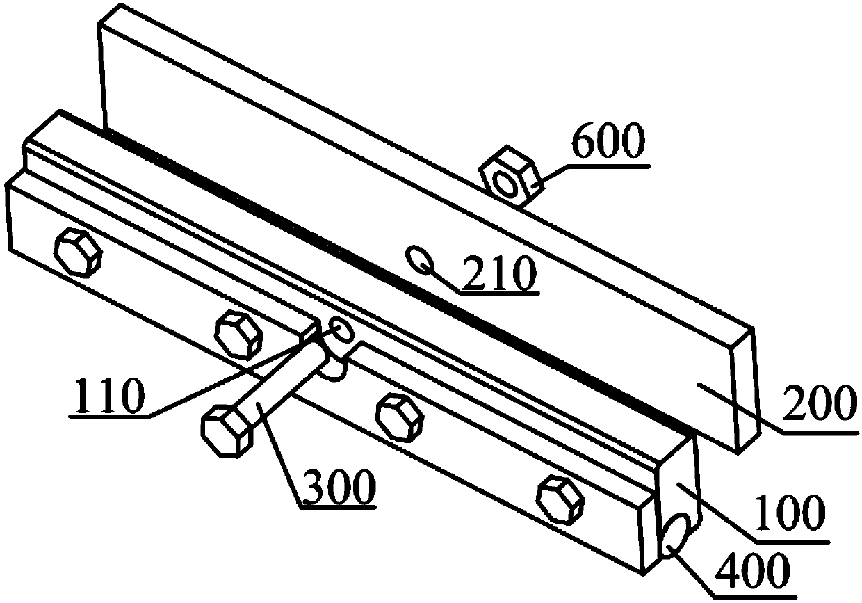 Powder spreading device