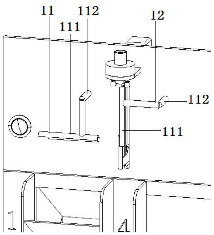 Rolling type multi-gear cigarette sorting device and cigarette sorting method