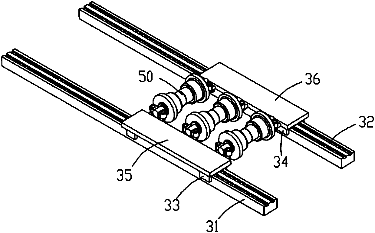 A spraying device for supporting rollers