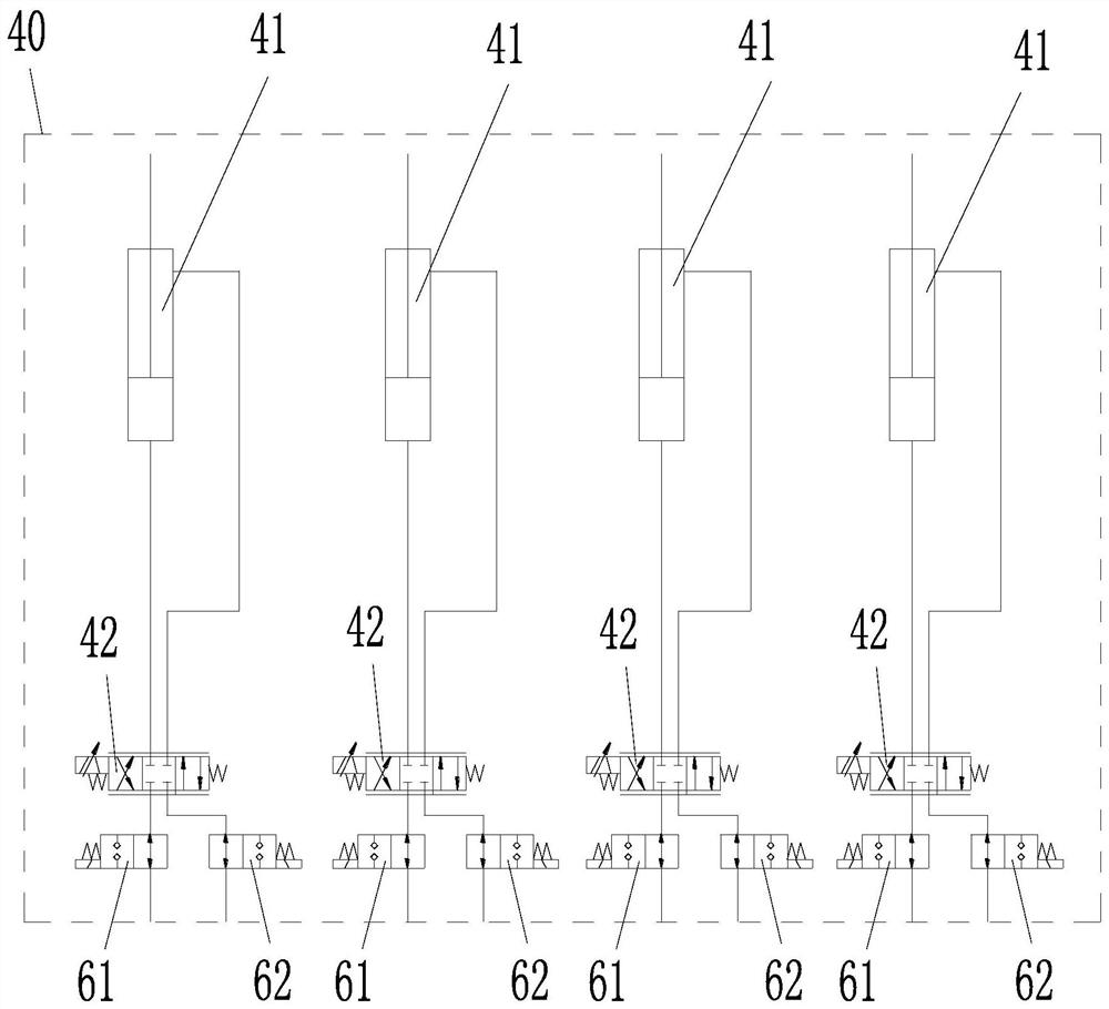 Rocket supporting platform and rocket pose adjusting method