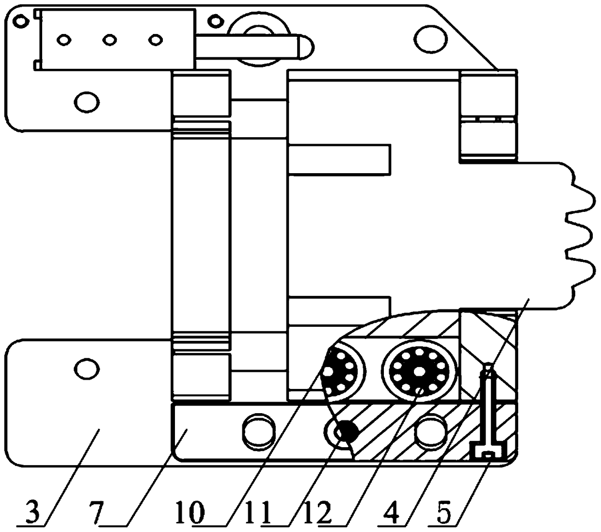 A shaft locking device for a transmission mechanism