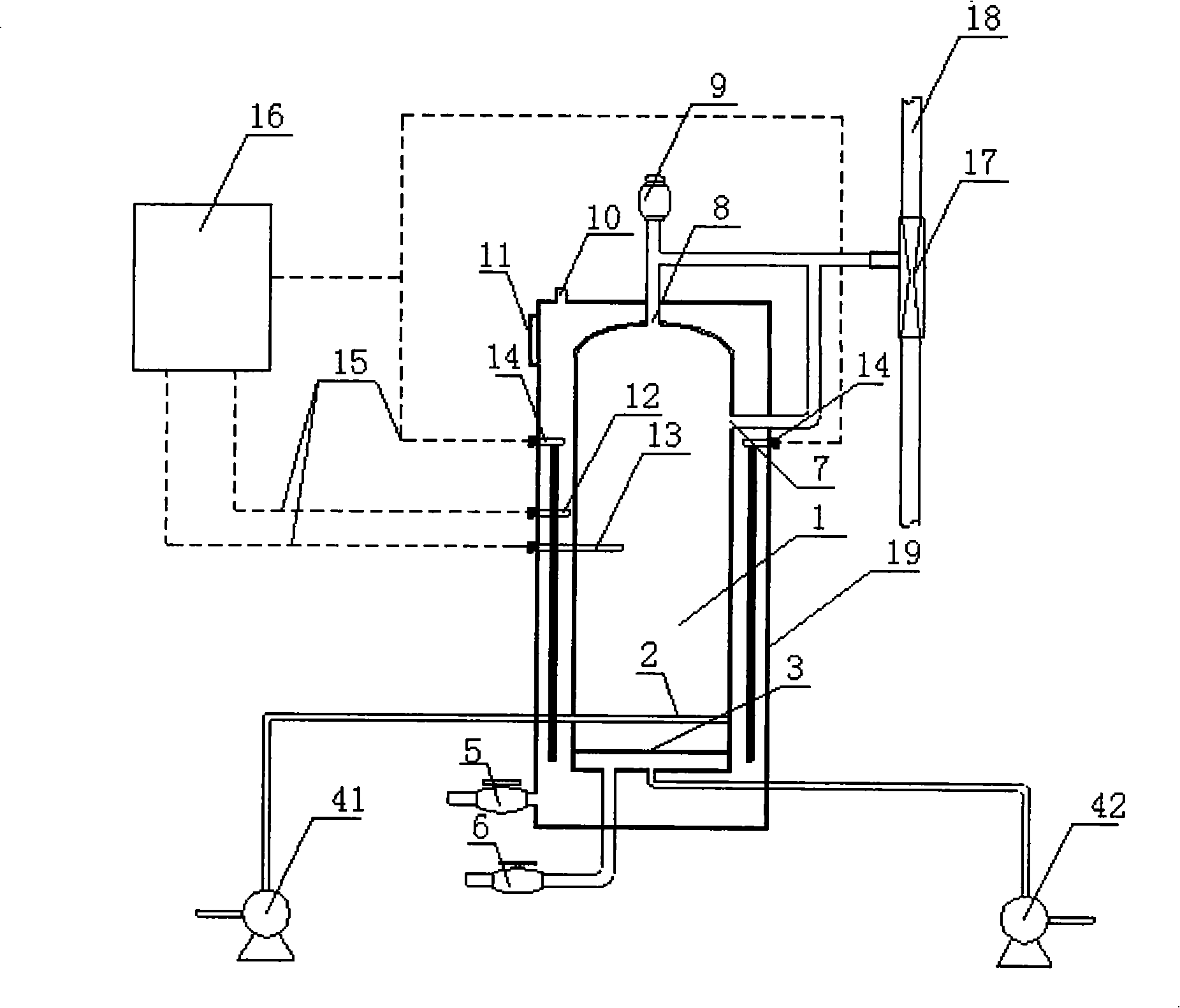 Chlorine dioxide solution generator with sodium chlorate as reaction raw material