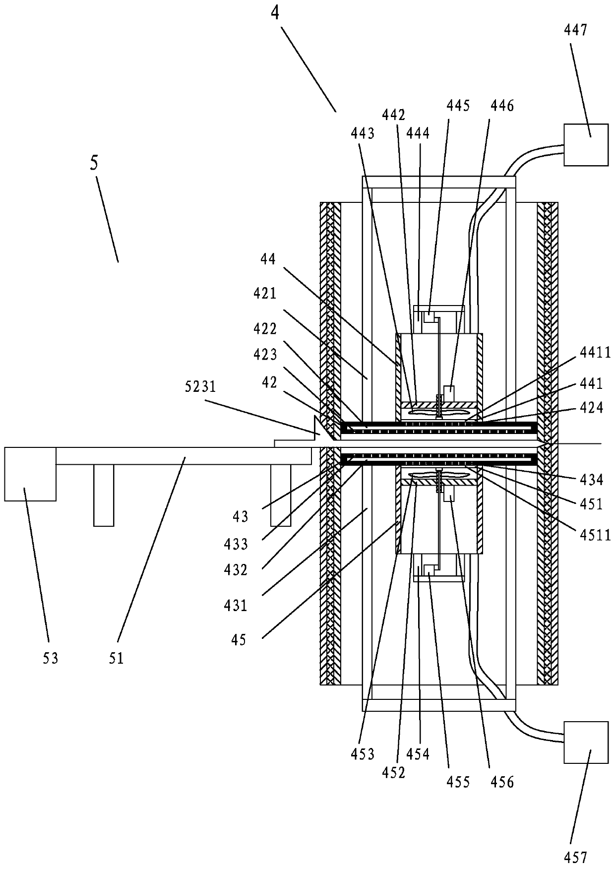 A kind of high-efficiency rapid diversion antibacterial hot air non-woven fabric and production method thereof