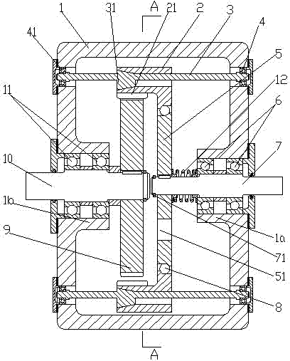 Constrained speed reducer with small teeth difference