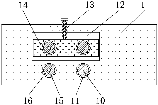 Convenient-to-clamp electric wire cutting device for communication engineering and cutting method