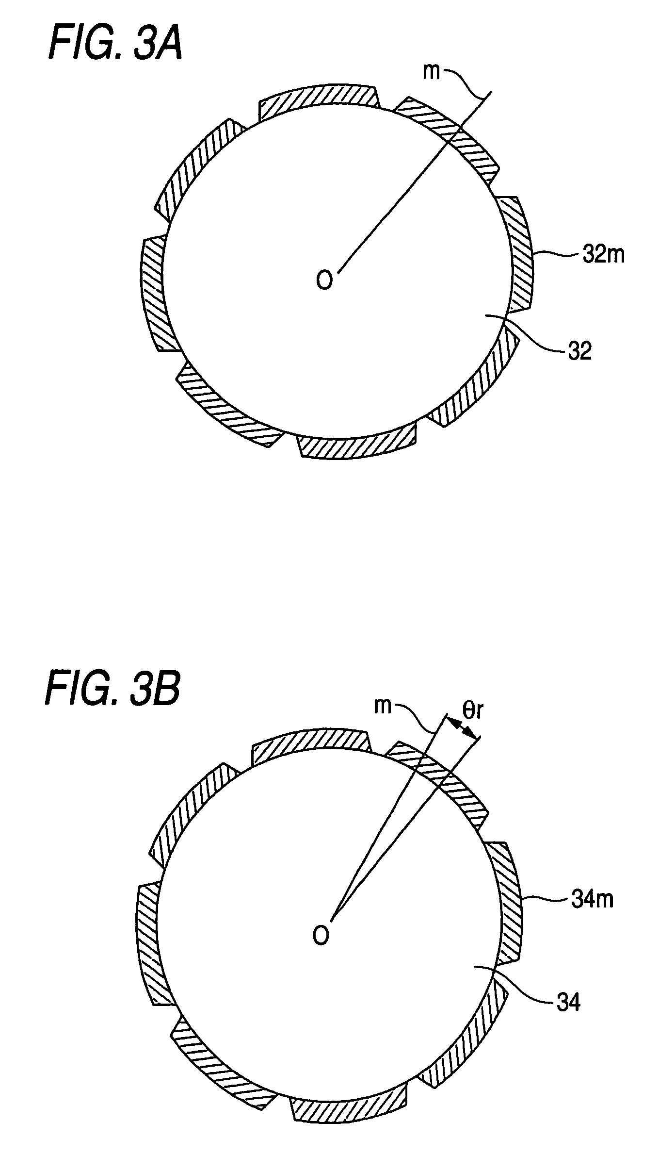 Permanent magnet electric motor with reduced cogging torque