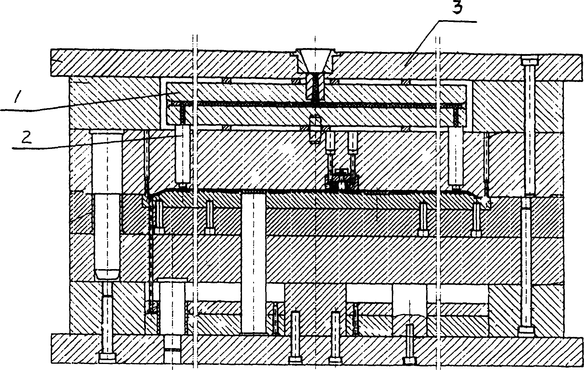 Injection moulding process and apparatus for plastic diaphragm of press filter