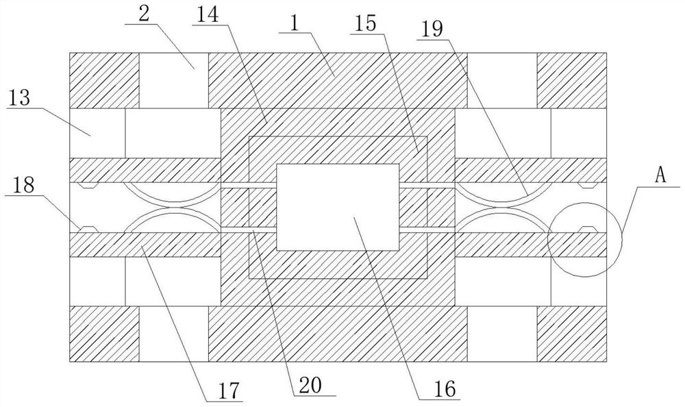 A terminal block capable of pluggable three-way connection