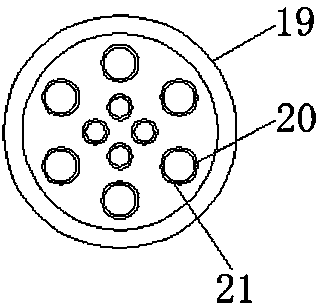 Metal cleaning device with uniform heating function