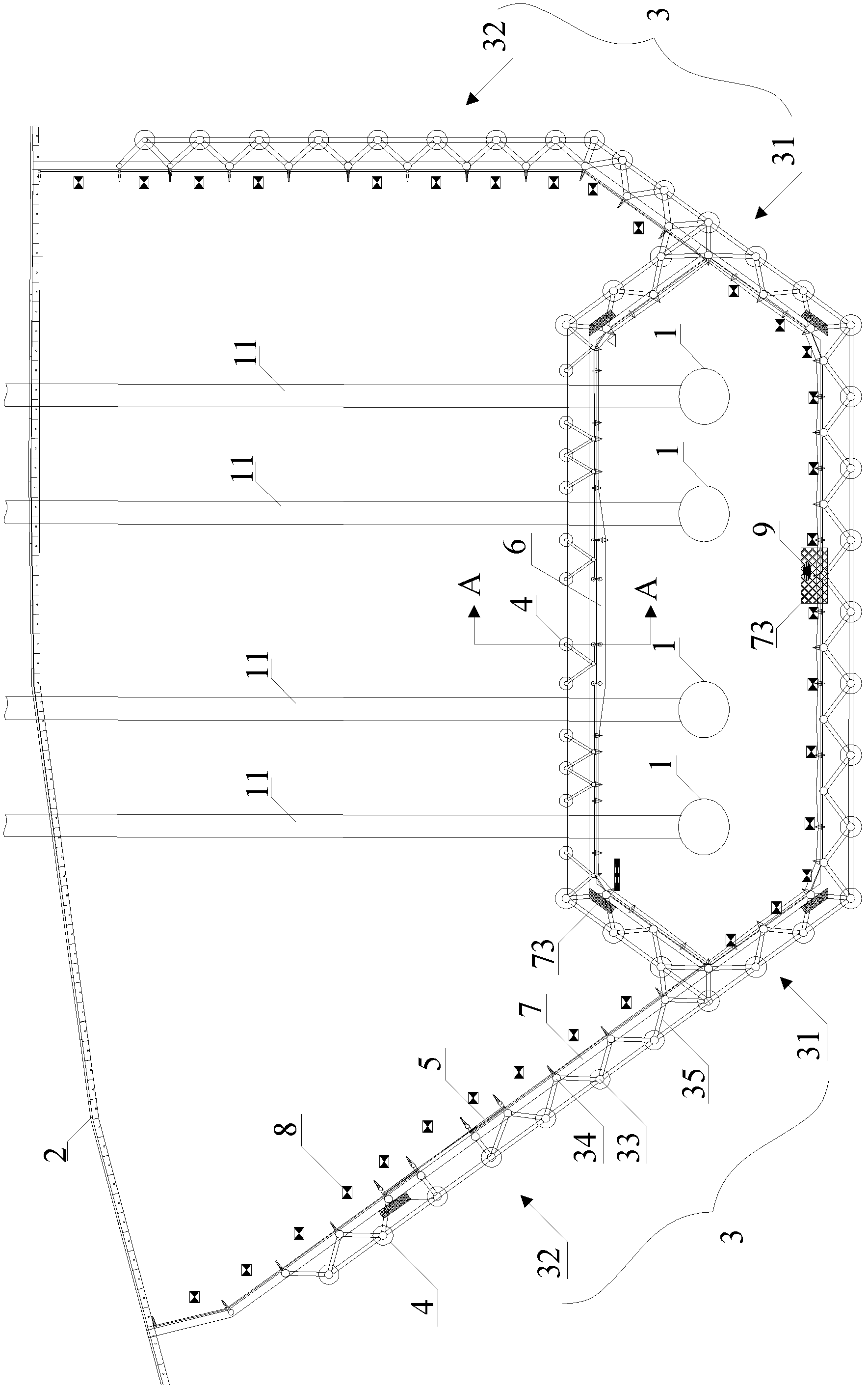 Sudden oil pollution pre-treatment system for large water intake port