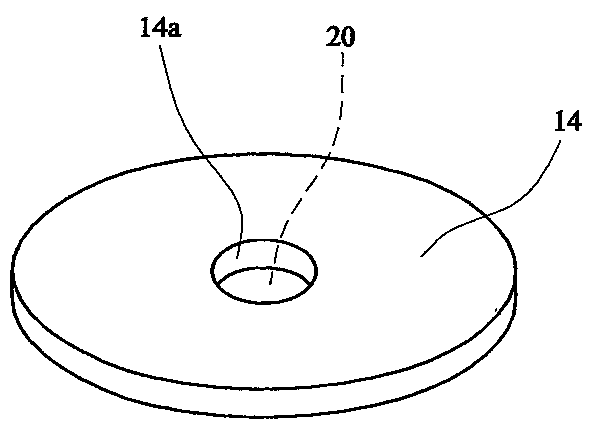 Apparatus for forming a head on a beverage