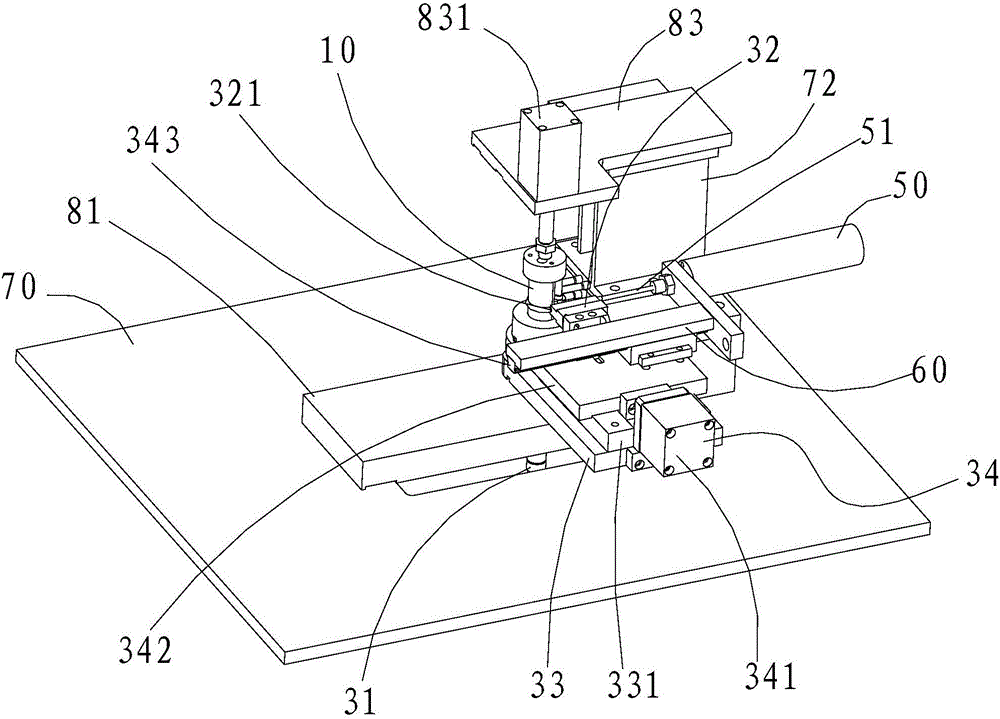 Pipe bending machine and pipe bending method