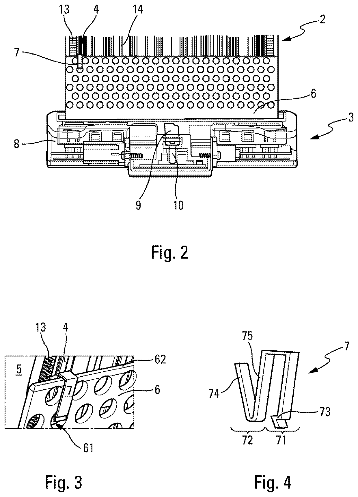 Electrical heating device comprising earthing means