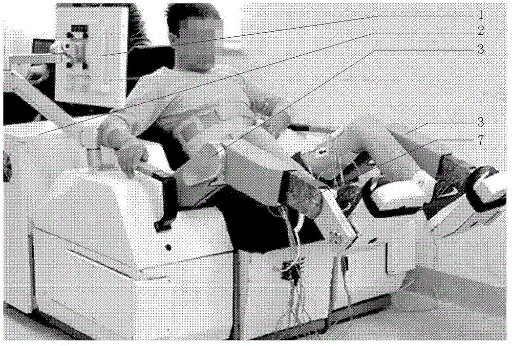 Seated horizontal type lower limb rehabilitation robot and corresponding passive training control method