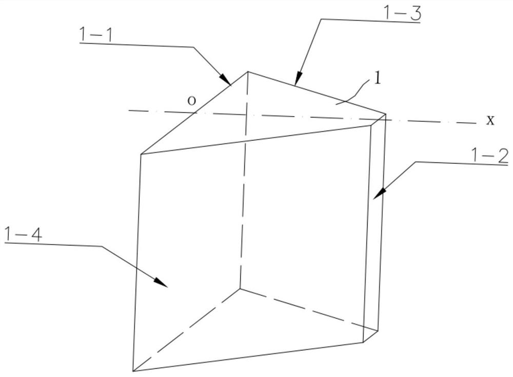 Pier tail structure of double-conveyance aqueduct