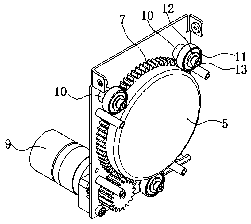 Active feeding hopper and feeding method