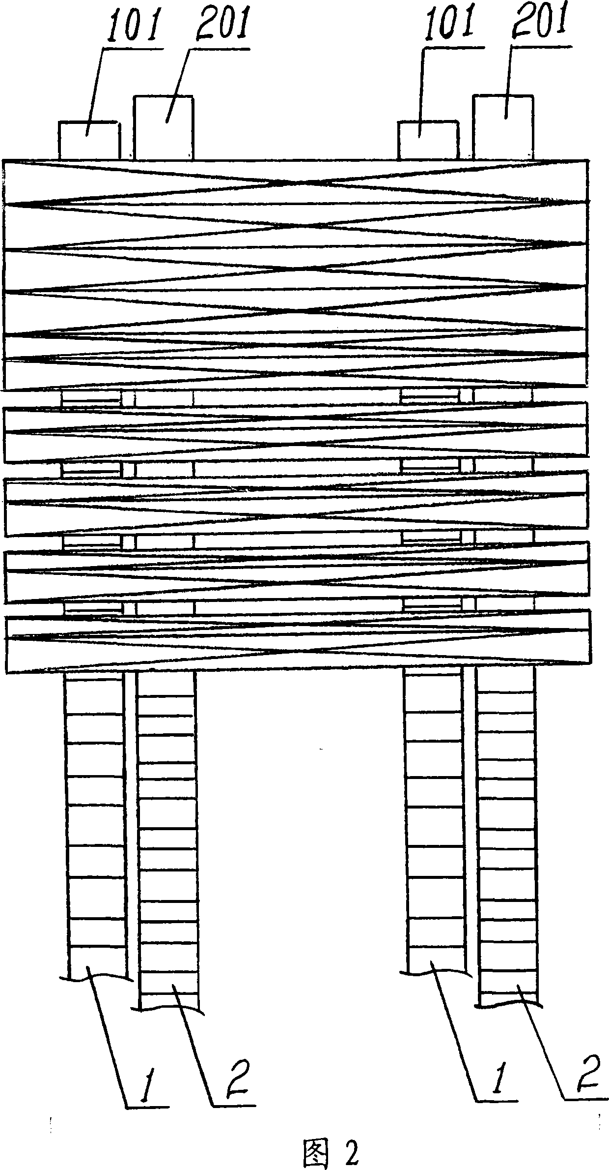 Straight tooth blank-feeding mechanism for square blank overturn cooling bed