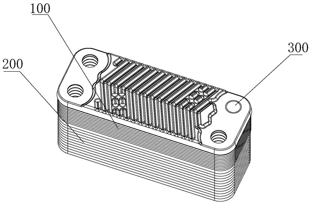 Plate heat exchanger with water storage tank