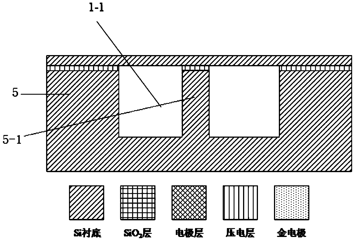 Ultrasonic receiving transducer based on Helmholtz resonant cavity