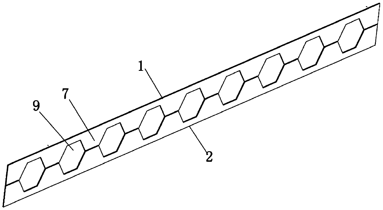 Manufacturing method of dislocated spliced perforated combined beam