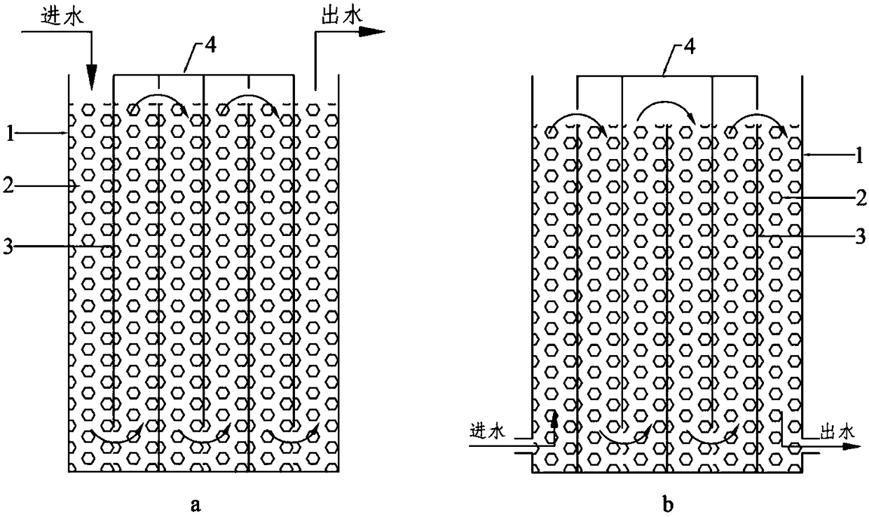 Device for treating and recycling aquaculture water and treatment method thereof