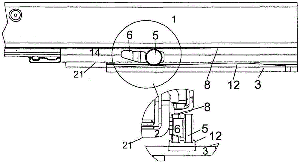 Support roller mounted in a floating manner