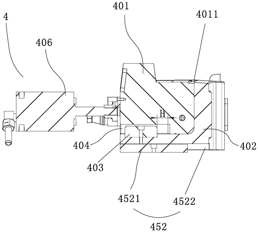 Sliding block and plastic pulling part deformation adjustable separating and inverted buckling mechanism for injection mold