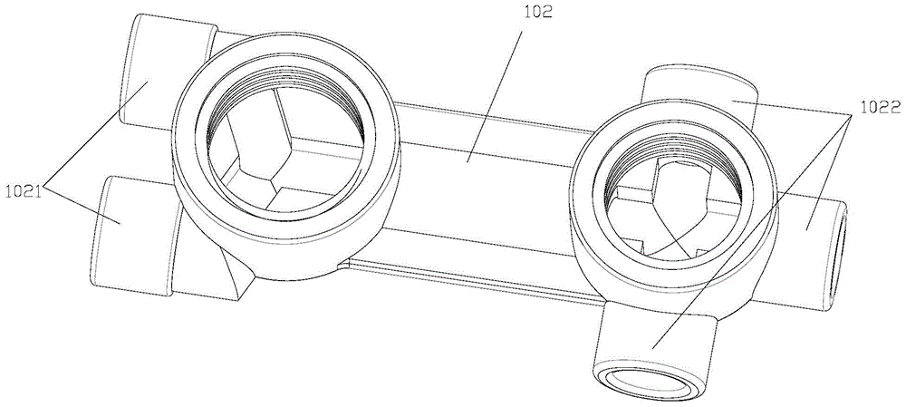 All-round flushing and leak-proof concealed shower device