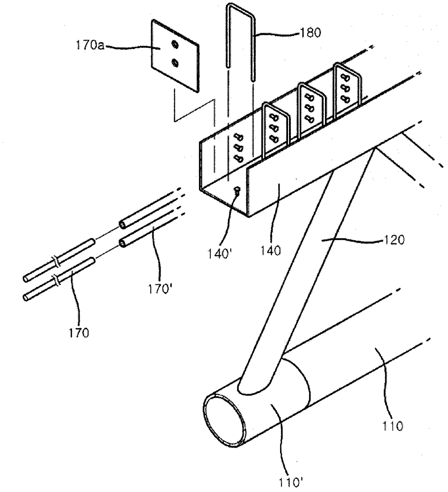 Truss structure having an open-section upper chord member and a production method for the same, and a truss bridge using the truss structure having an open-section upper chord member and a method for constructing the same