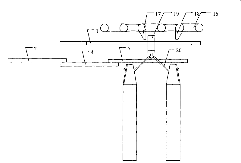 Half carcass posture adjusting device on slaughtering production line