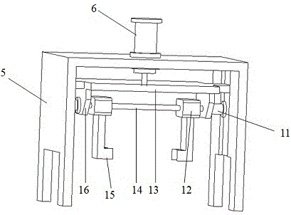 Intermittent feeding mechanism for bowl blanks