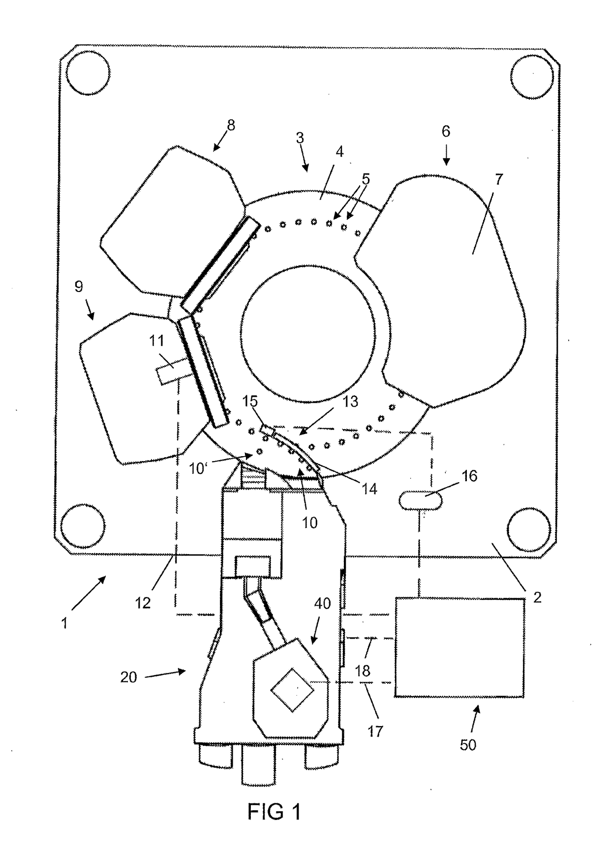 Rotary tablet press with tablet outlet, tablet outlet for said rotary tablet press and method for producing tablets on a tablet press