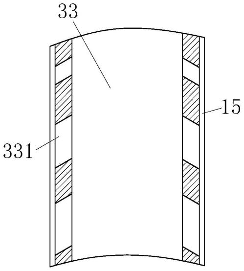 A crushing and recycling device for solid granular chemical materials