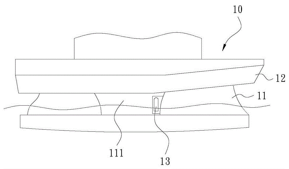 Carrying system and method for SWATH ship in entering and leaving from port