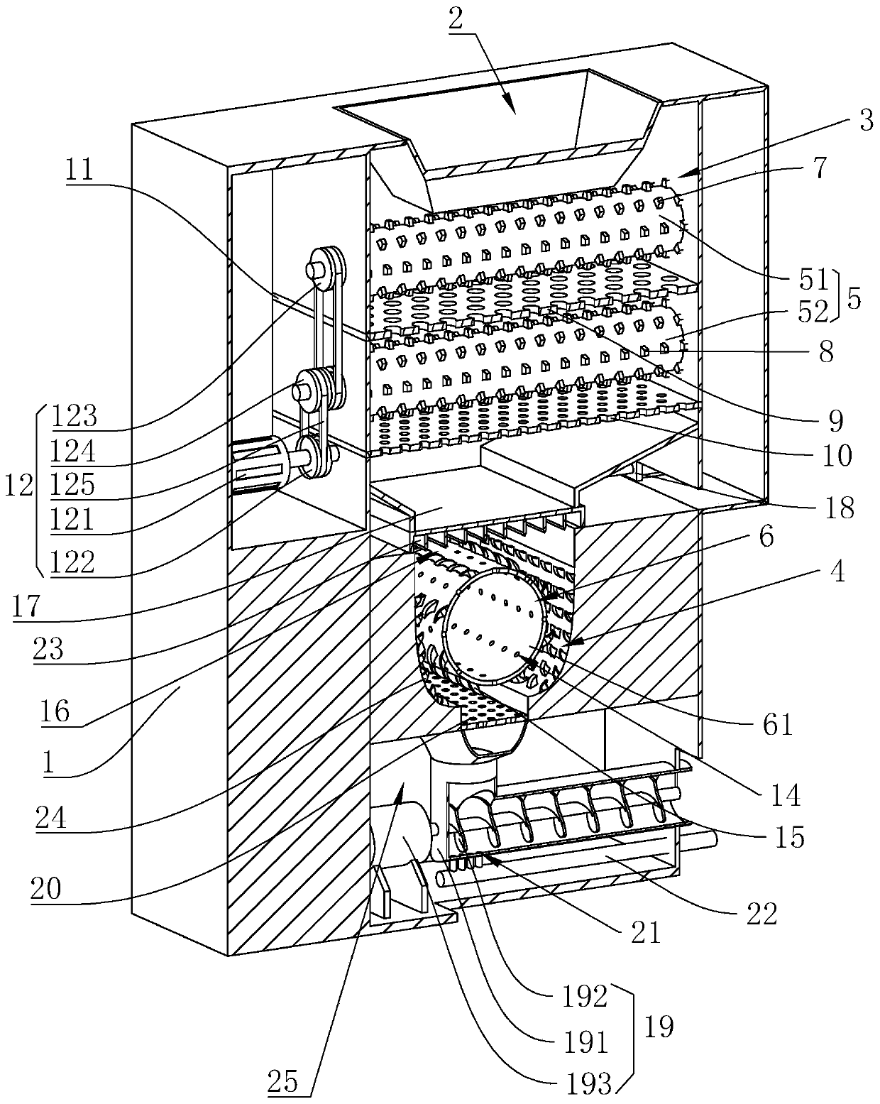 Wood pulp crushing device and hygienic product production equipment using same