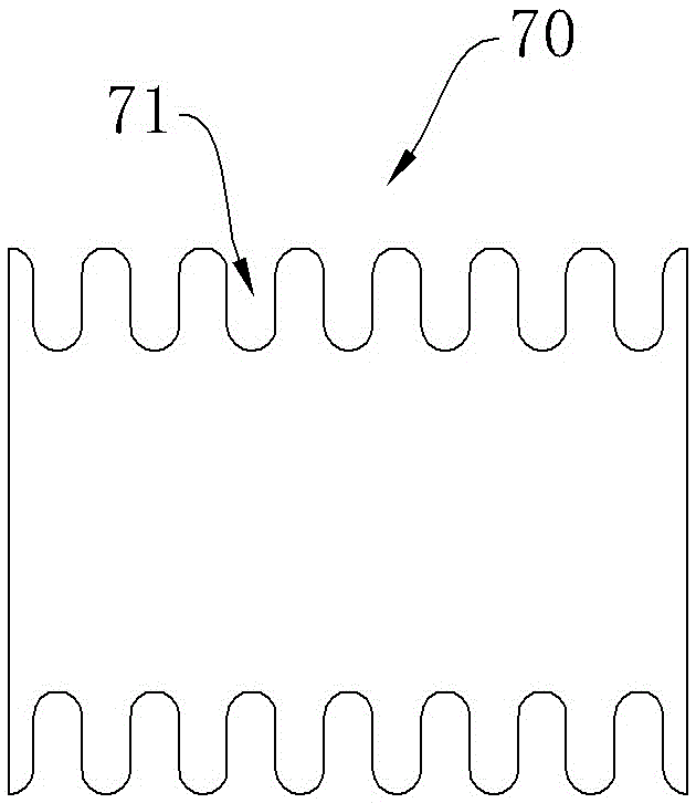 Spinning forming device for metal thin-walled cylindrical workpiece