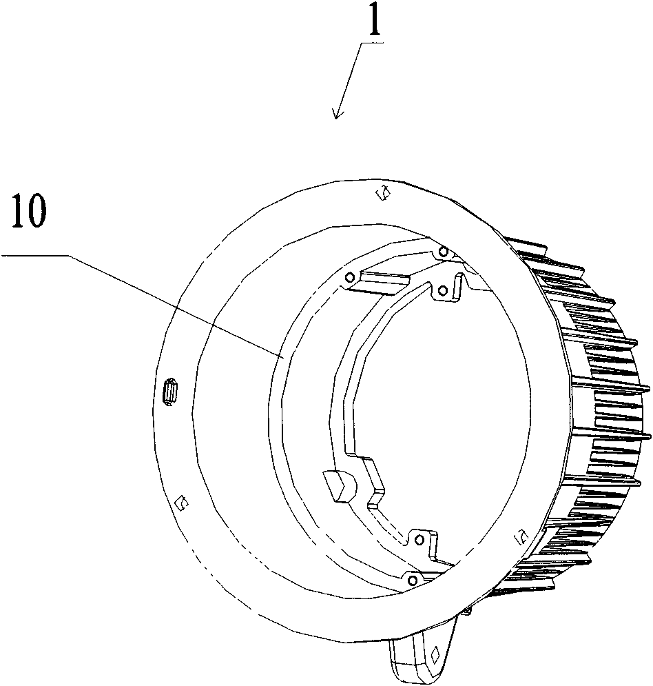 Vertical navigation aid lamp and middle cover