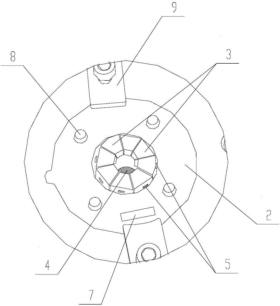 Automatic expanding connection device at engine oil filling port