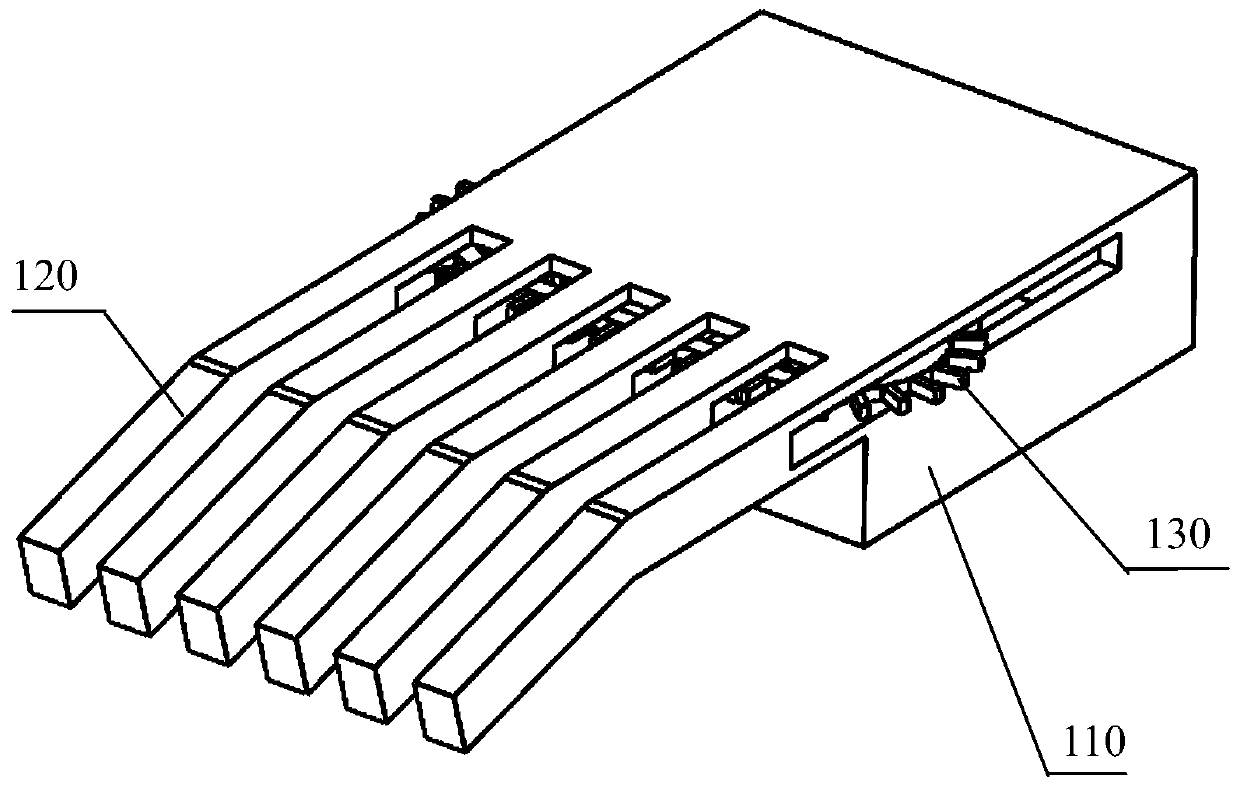 Combing type serrated mechanical arm and control method thereof