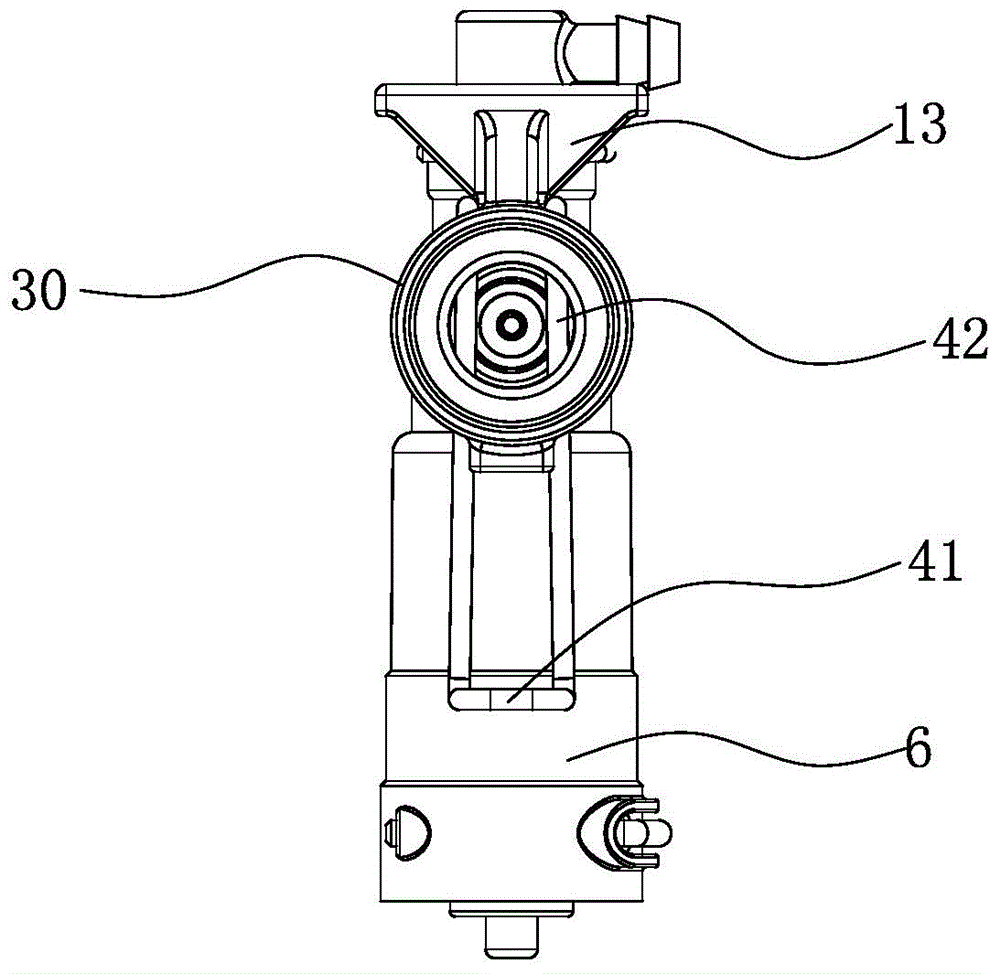 High-pressure cleaning machine with novel water outlet device