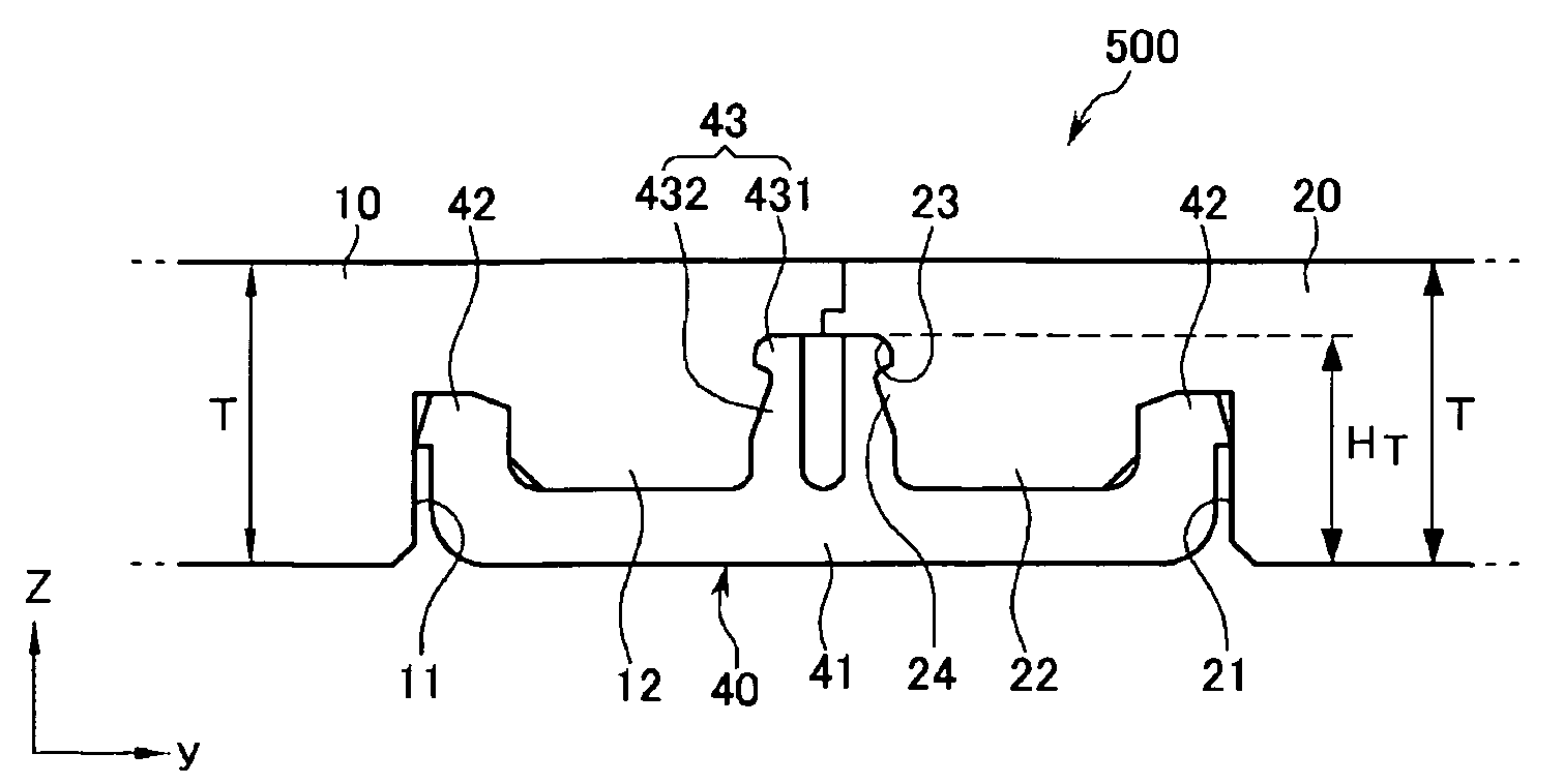 Sectional Flooring with Coupling Member, and Assembling Method Thereof