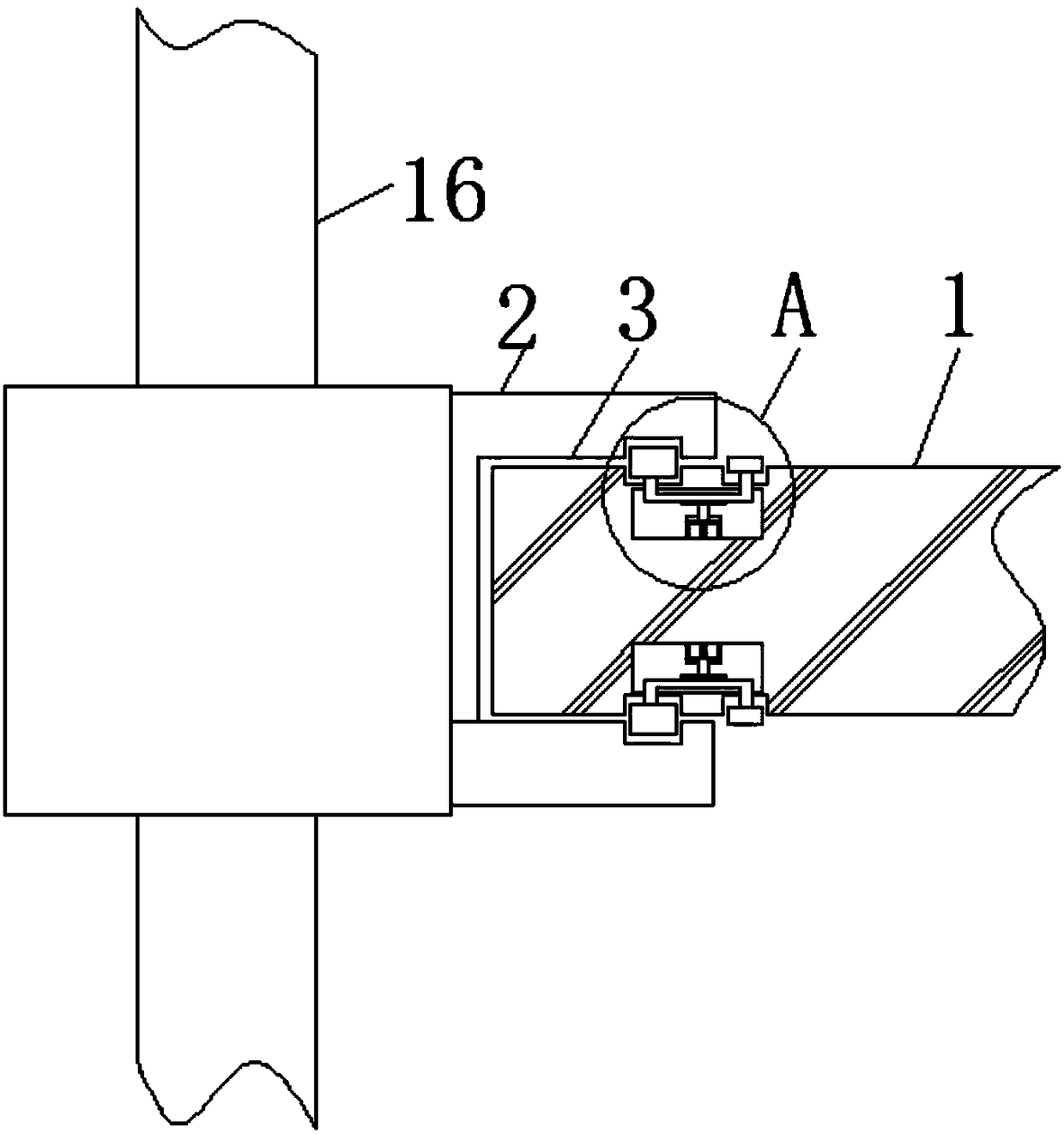 Shelf environmental-protection cross beam device for warehousing equipment