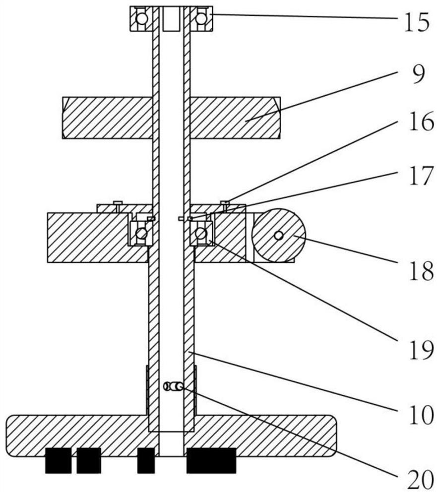 Reciprocating uniform glue brushing device