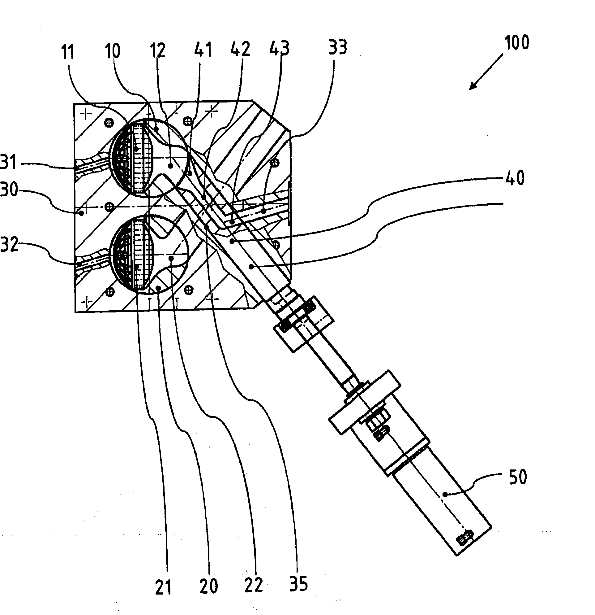 Filtering device for high-viscosity fluids