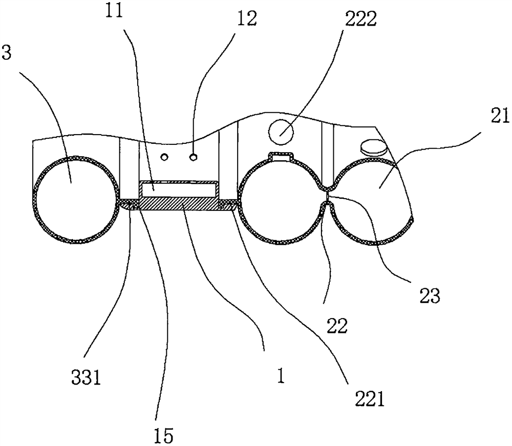 First-aid treatment device for patients with burnt limbs and operation method