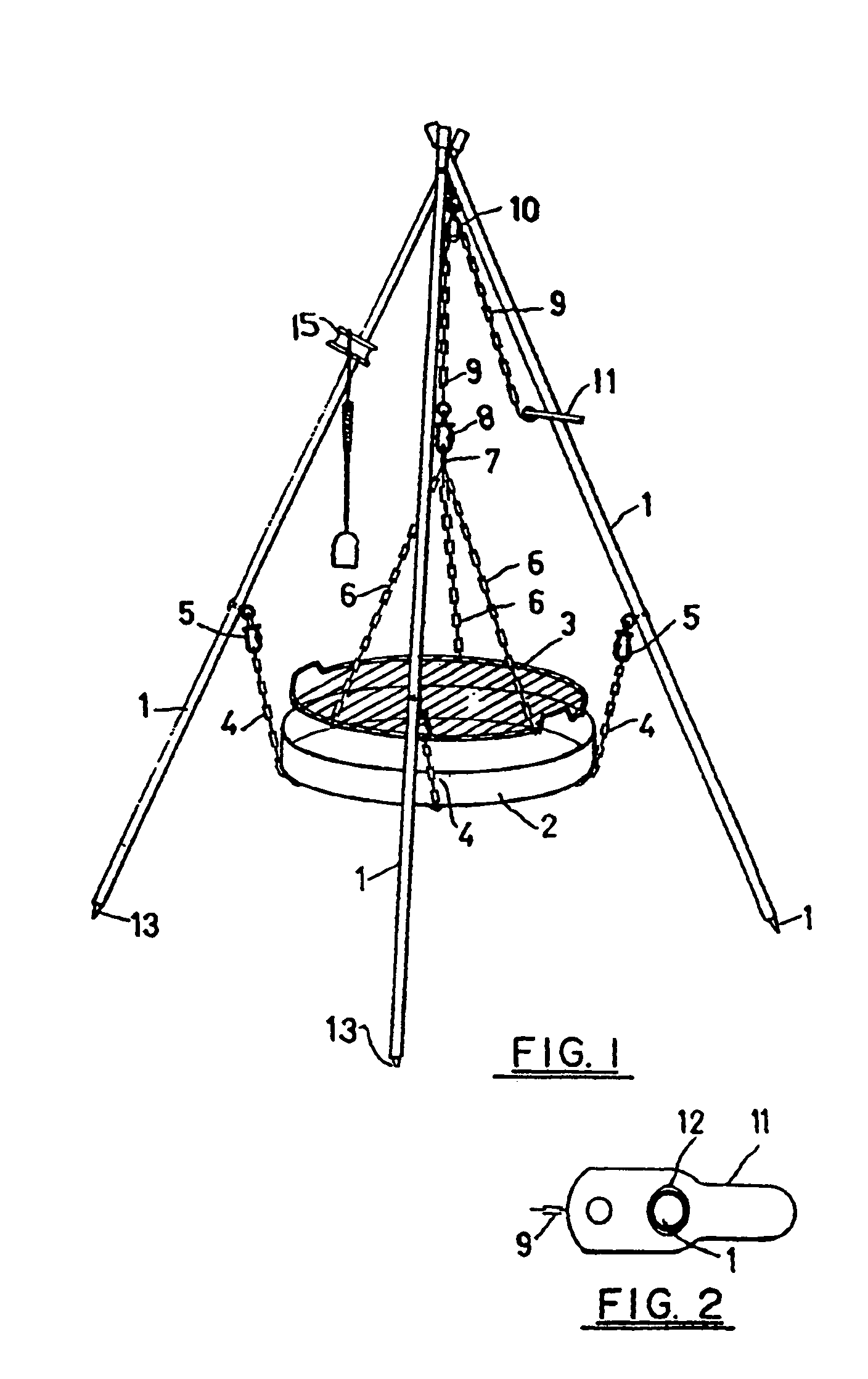 Adjustable campfire tripod