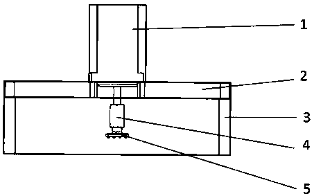 Finishing machining device and method in pneumatic suspension abrasive tank