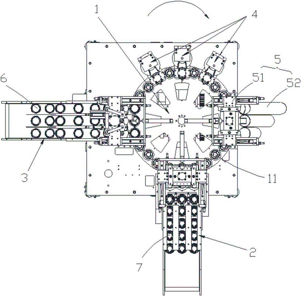 Automatic assembly device for screw cap